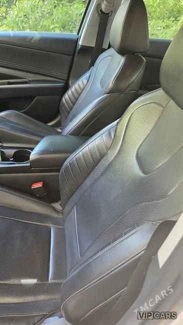 Hyundai Elantra, 2022