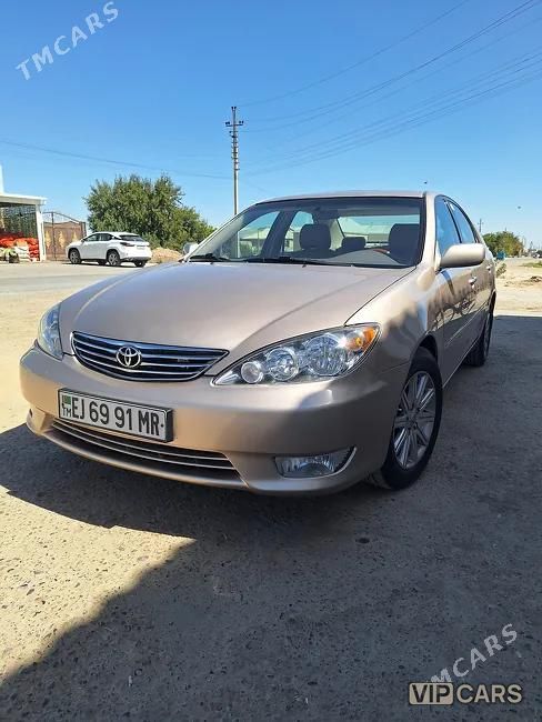 Toyota Camry, 2003