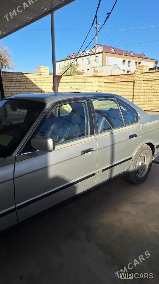 BMW 525, 1994