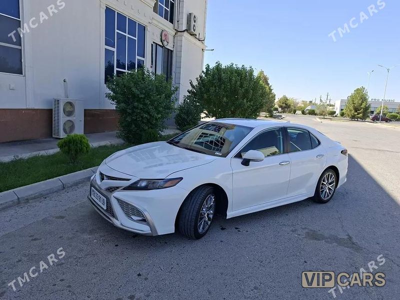 Toyota Camry, 2023
