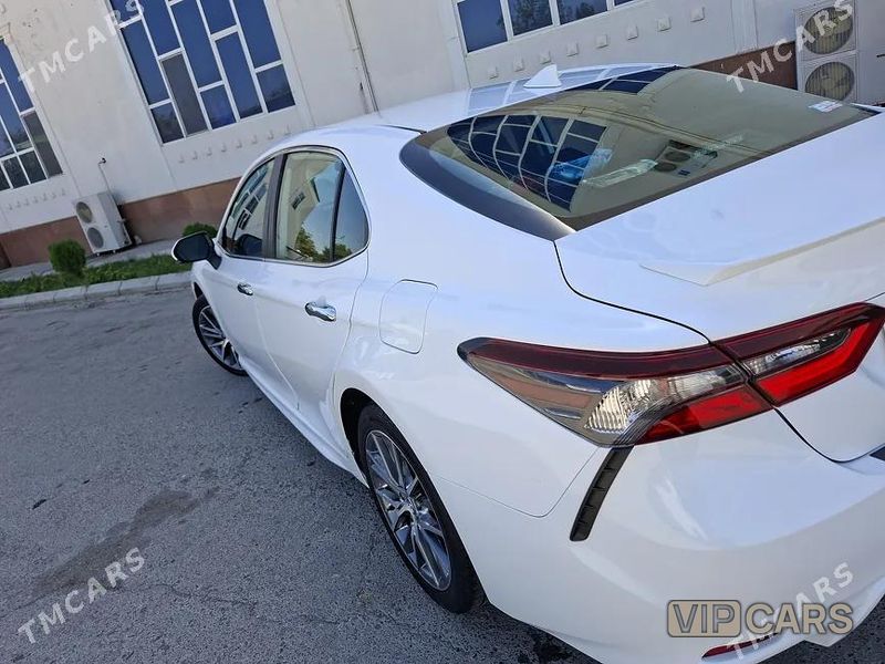 Toyota Camry, 2023