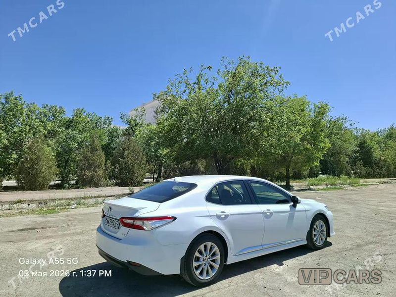 Toyota Camry Hybrid, 2021