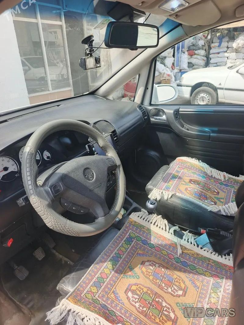 Opel Zafira, 2002