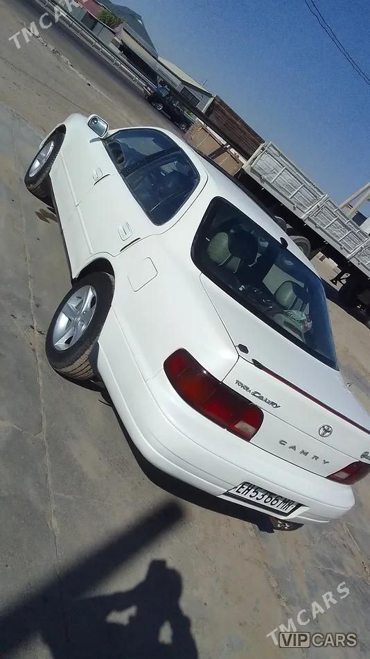 Toyota Camry, 1996