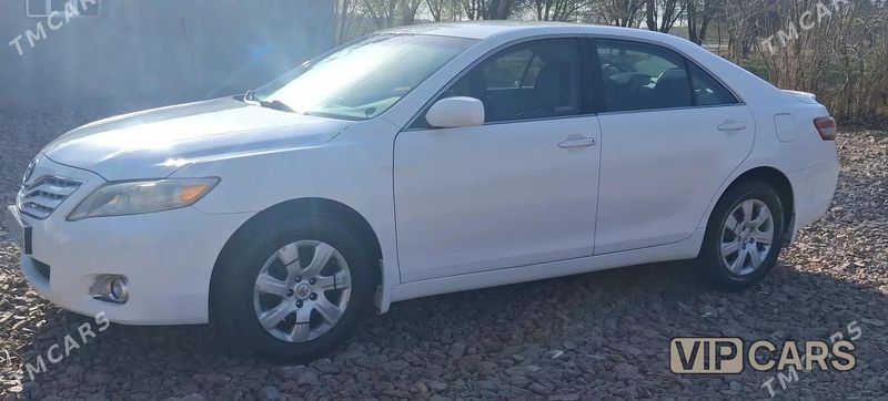 Toyota Camry, 2011