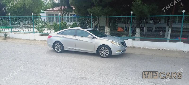 Hyundai Sonata, 2010
