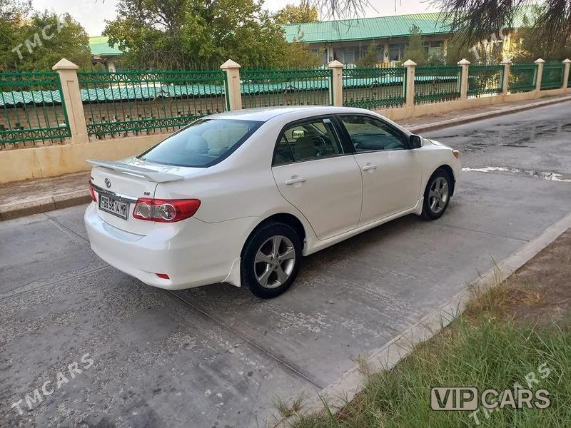 Toyota Corolla, 2011