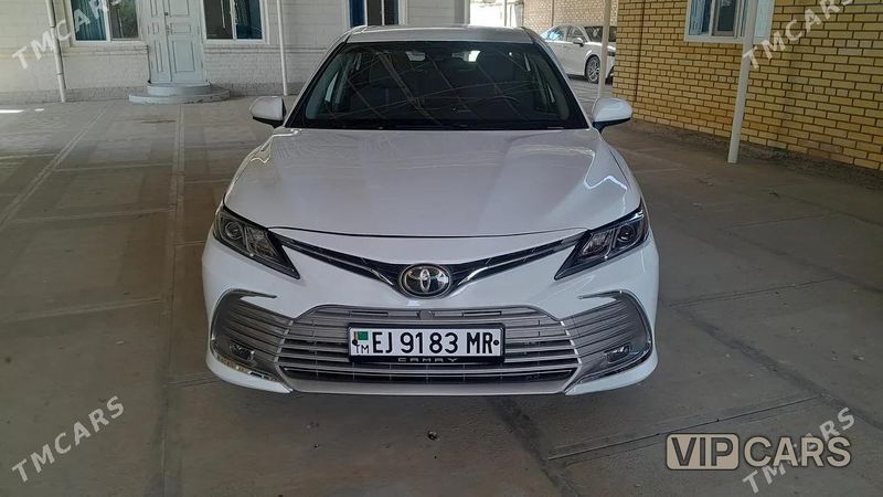 Toyota Camry, 2023