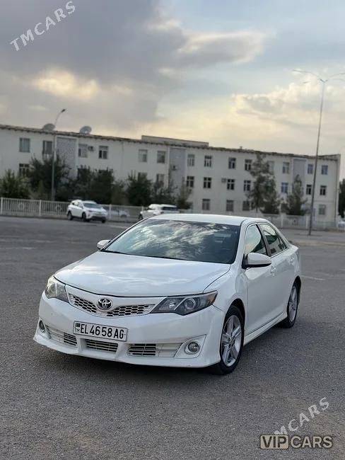 Toyota Camry, 2012