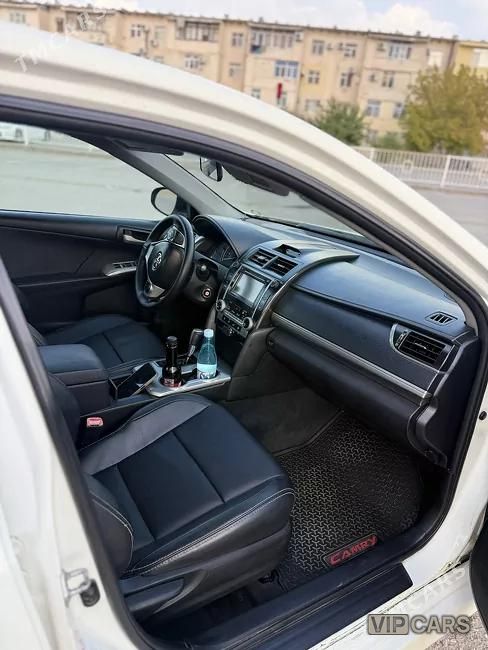 Toyota Camry, 2012