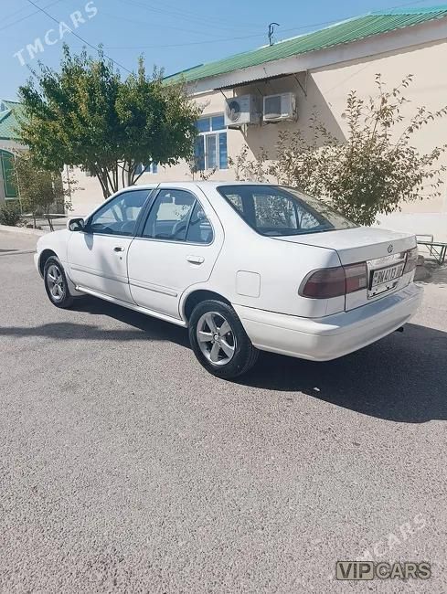 Nissan Sunny, 1998