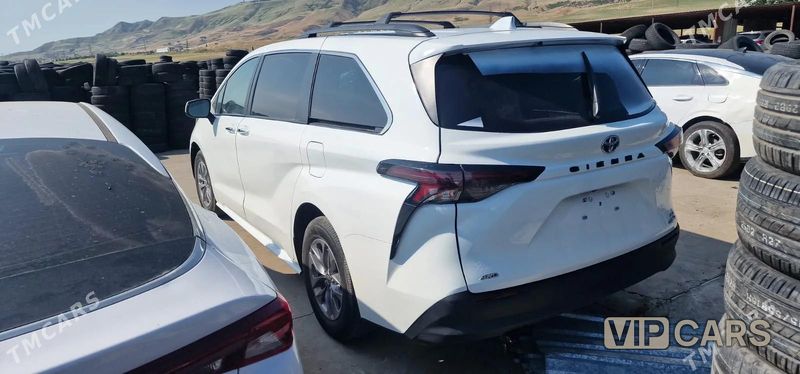 Toyota Sienna, 2023