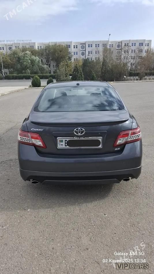 Toyota Camry, 2010