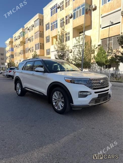 Ford Explorer, 2022