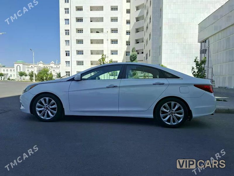 Hyundai Sonata, 2010