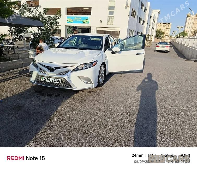 Toyota Camry, 2020