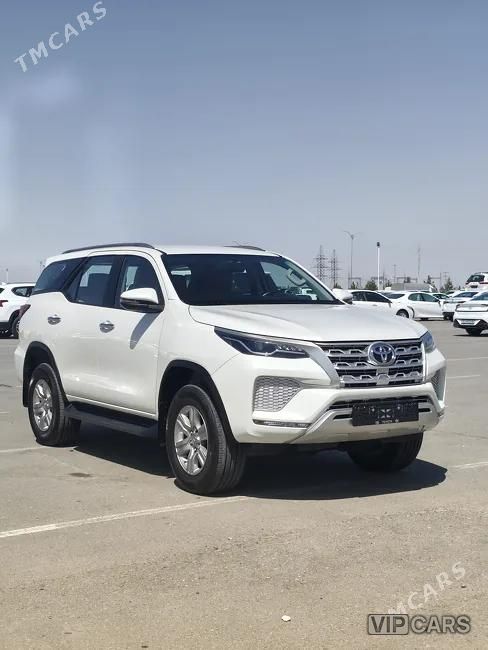 Toyota Fortuner, 2022