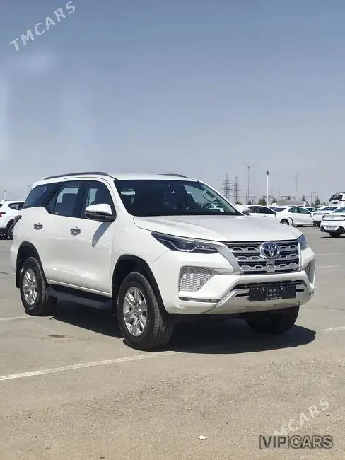 Toyota Fortuner, 2022 — фото 2