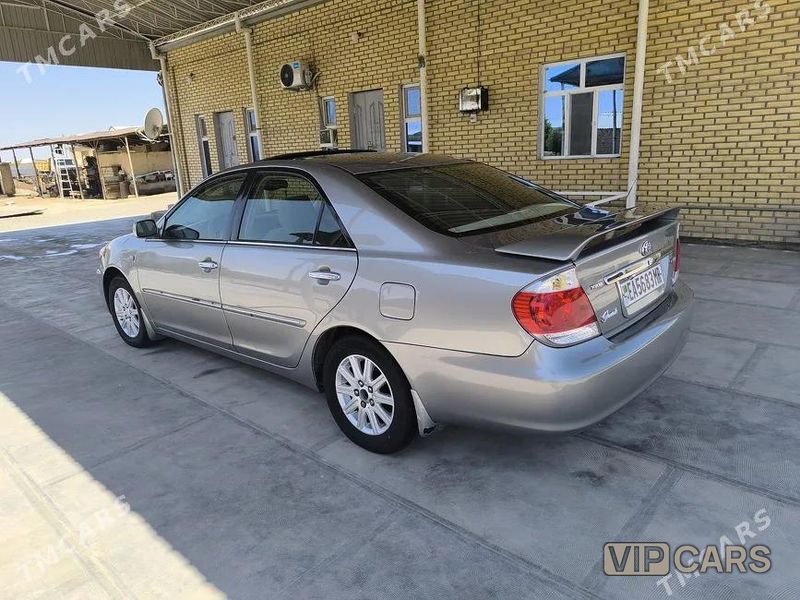 Toyota Camry, 2005