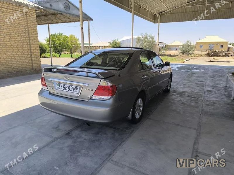 Toyota Camry, 2005
