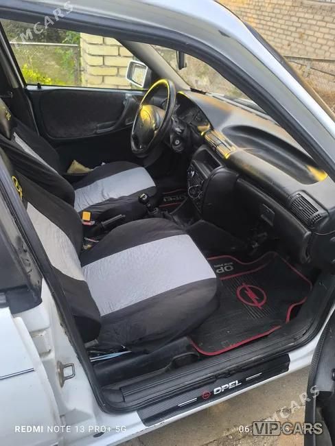 Opel Astra, 1994