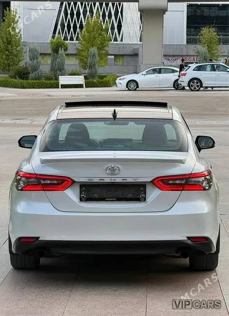 Toyota Camry, 2022 — фото 4