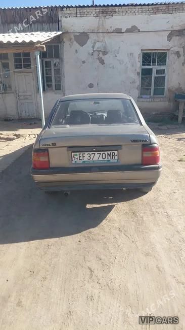 Opel Vectra, 1991