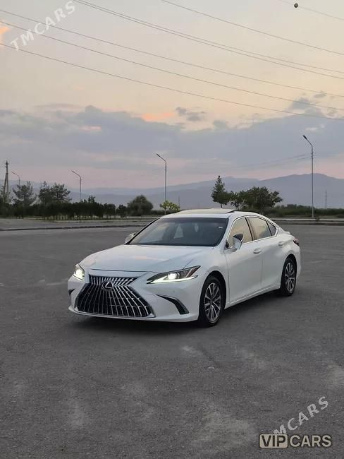 Lexus ES, 2023