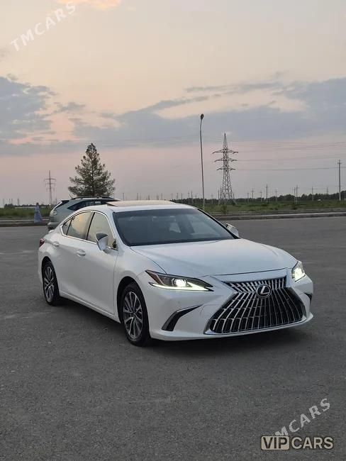 Lexus ES, 2023