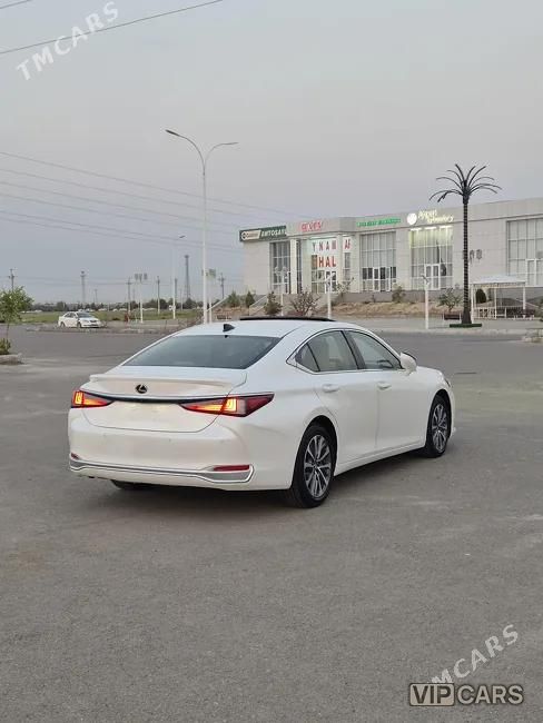 Lexus ES, 2023