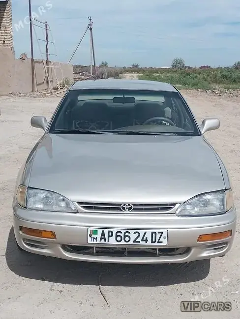 Toyota Camry, 1996 — фото 1
