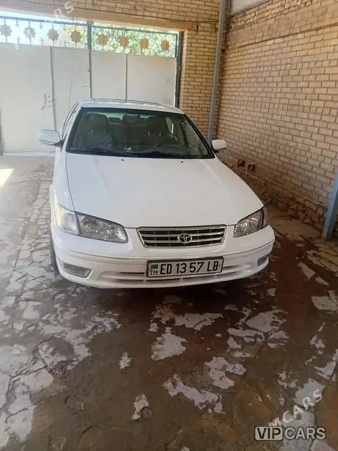 Toyota Camry, 2001 — фото 1