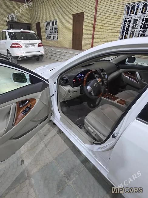 Toyota Camry, 2011