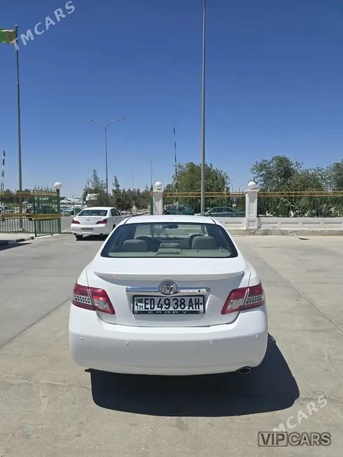 Toyota Camry, 2011