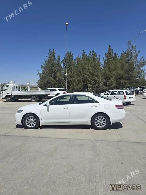 Toyota Camry, 2011