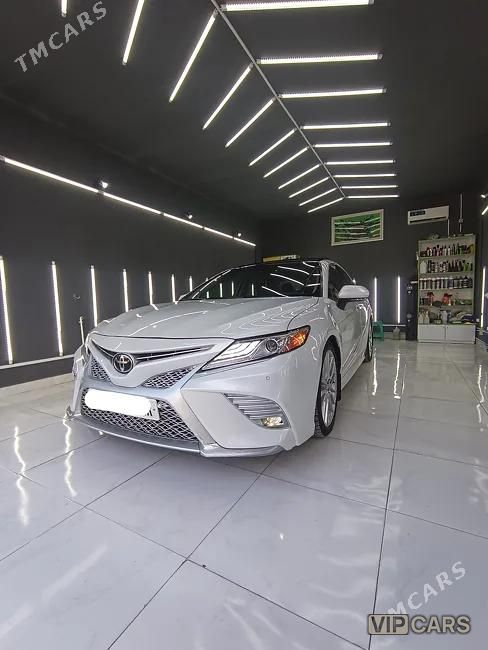 Toyota Camry, 2018