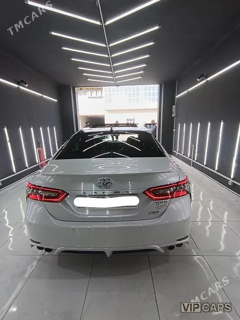 Toyota Camry, 2018