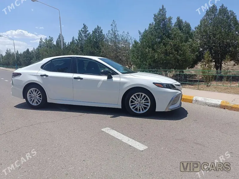 Toyota Camry, 2021 — фото 1