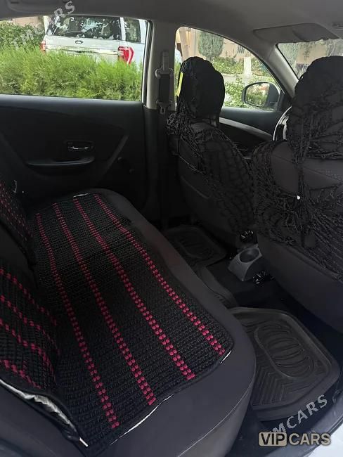 Nissan Sunny, 2016