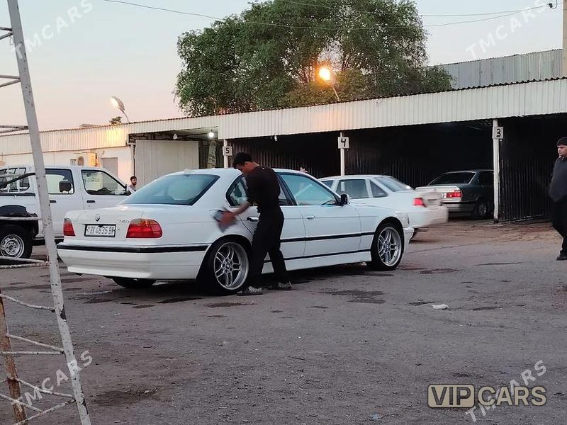 BMW 740, 1995