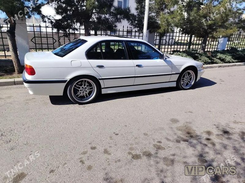 BMW 740, 1995