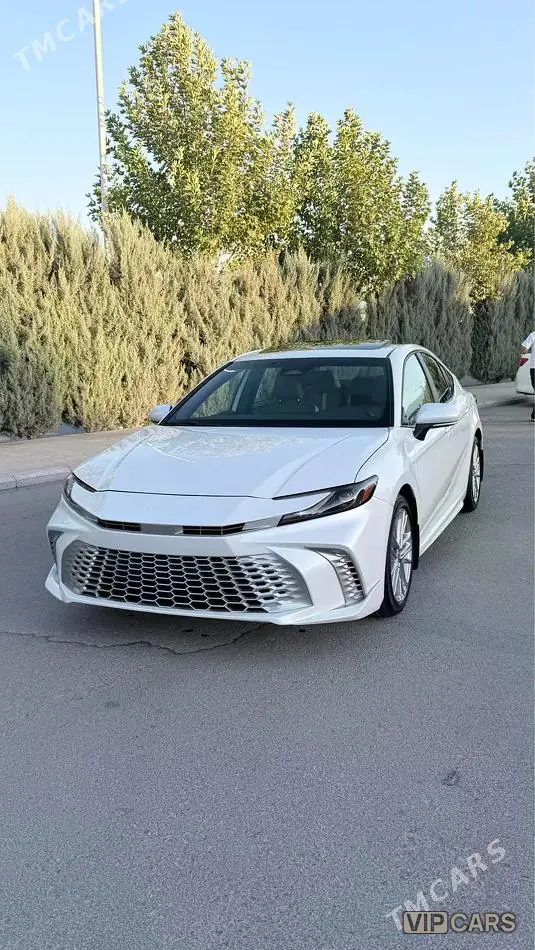 Toyota Camry, 2025 — фото 2