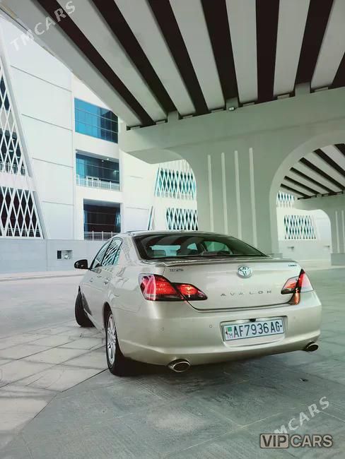 Toyota Avalon, 2008