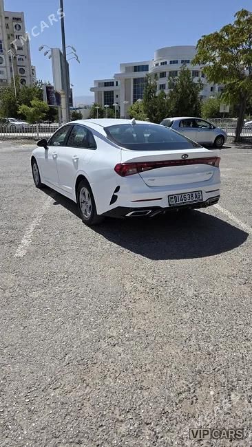 Kia K5, 2021