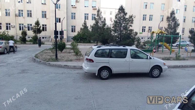 Toyota Sienna, 2000
