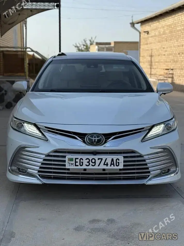 Toyota Camry, 2017 — фото 1