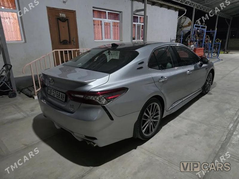 Toyota Camry, 2023