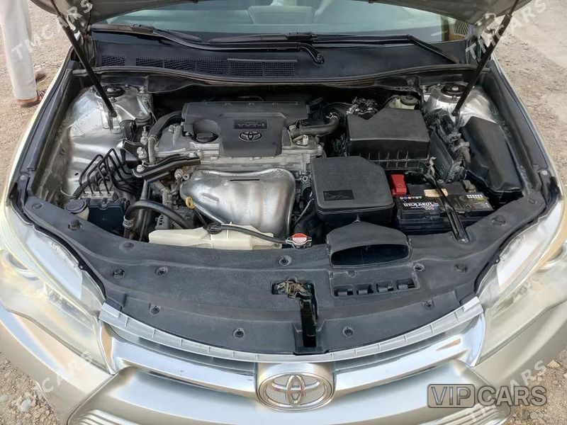 Toyota Camry, 2016
