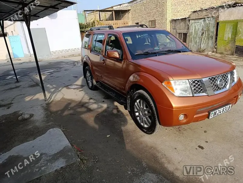 Nissan Pathfinder Armada, 2005 — фото 2
