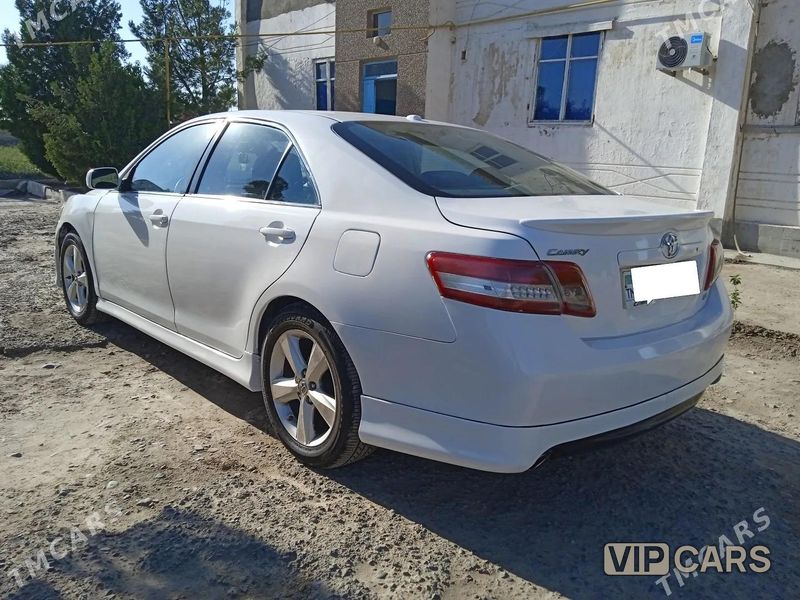 Toyota Camry, 2010
